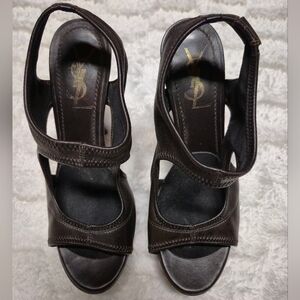 Yves Saint Laurent Women's Black Leather Sandals⚠️⬇️‎